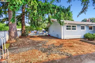18126 SE Lincoln St, Portland, OR 97233 - Photo 24