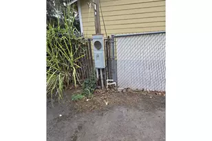 18126 SE Lincoln St, Portland, OR 97233 - Photo 26