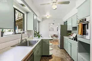 2115 NE 136th Ave, Portland, OR 97230 - Photo 10