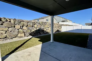 873 NE Laurel Spgs Dr, Hermiston, OR 97838 - Photo 12