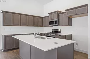 873 NE Laurel Spgs Dr, Hermiston, OR 97838 - Photo 8