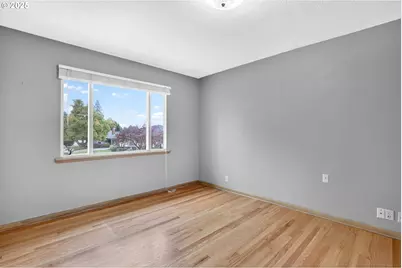 8112 SW 5th Ave, Portland, OR 97219 - Photo 18