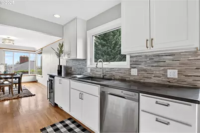 8112 SW 5th Ave, Portland, OR 97219 - Photo 16