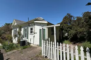 1063 SE Jackson St, Roseburg, OR 97470 - Photo 4