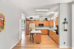 95643 Sitkum Ln, Myrtle Point, OR 97458 - Photo 12
