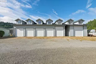95643 Sitkum Ln, Myrtle Point, OR 97458 - Photo 2