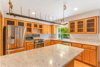 5093 SW Galen St, Lake Oswego, OR 97035 - Photo 4