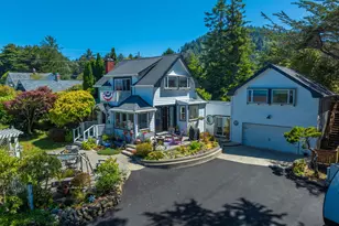 29661 Walker St, Gold Beach, OR 97444 - Photo 2