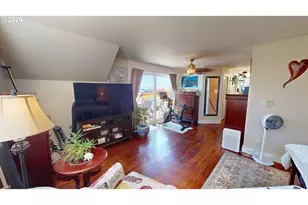 29661 Walker St, Gold Beach, OR 97444 - Photo 18