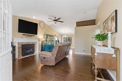 1315 High St, Gladstone, OR 97027 - Photo 6