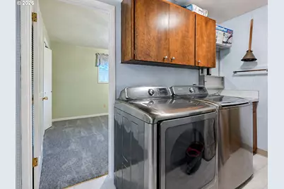 14275 SW 22nd St, Beaverton, OR 97008 - Photo 12