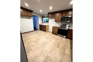 14275 SW 22nd St, Beaverton, OR 97008 - Photo 10