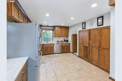 14275 SW 22nd St, Beaverton, OR 97008 - Photo 12