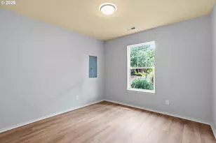 8851 N Wayland Ave, Portland, OR 97203 - Photo 16