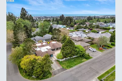 364 Alpine St, Seaside, OR 97138 - Photo 2