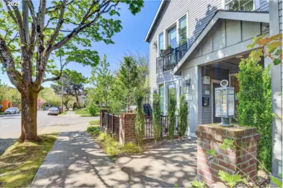 1805 SE Madison St #301, Portland, OR 97214 - Photo 4