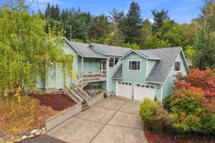 175 NW Brent Ct, Roseburg, OR 97471 - Photo 1