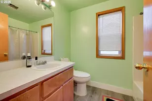 9213 NE 92nd St, Vancouver, WA 98662 - Photo 12