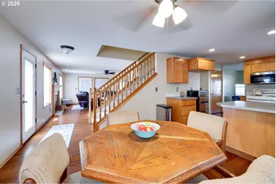 9213 NE 92nd St, Vancouver, WA 98662 - Photo 6