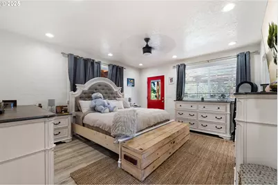 1935 17th St, North Bend, OR 97459 - Photo 8