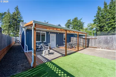 1935 17th St, North Bend, OR 97459 - Photo 42