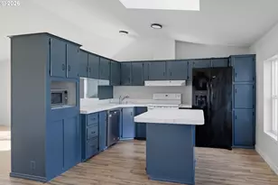 93295 Territorial Hwy, Junction City, OR 97448 - Photo 4