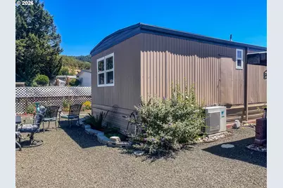 20 NE Mary Ann Ln, Roseburg, OR 97470 - Photo 24