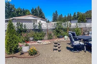 20 NE Mary Ann Ln, Roseburg, OR 97470 - Photo 22