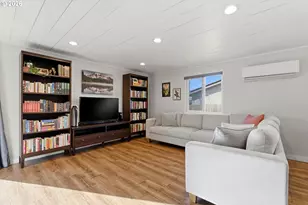 704 E Pinehurst Dr, Newberg, OR 97132 - Photo 12