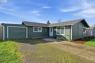 704 E Pinehurst Dr, Newberg, OR 97132 - Photo 2