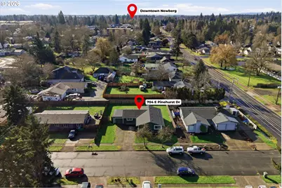 704 E Pinehurst Dr, Newberg, OR 97132 - Photo 32