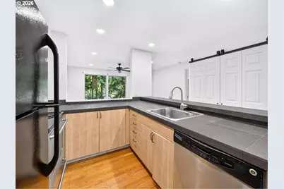 1535 SW Clay St #103, Portland, OR 97201 - Photo 4