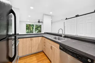 1535 SW Clay St, Portland, OR 97201 - Photo 4