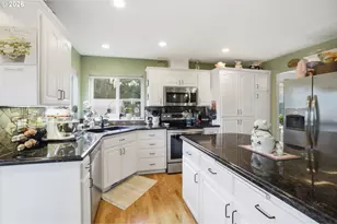 2033 W Park Ct NW, Salem, OR 97304 - Photo 16