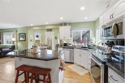 2033 West Park Ct NW, Salem, OR 97304 - Photo 18