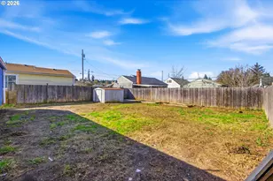 320 Juniper St, Sweet Home, OR 97386 - Photo 14