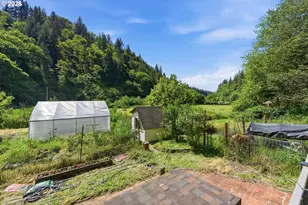 96863 Larson Ln, North Bend, OR 97459 - Photo 40