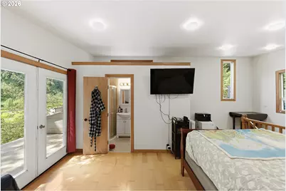 96863 Larson Ln, North Bend, OR 97459 - Photo 24