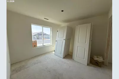 867 E Kinsley Ave, Hermiston, OR 97838 - Photo 2