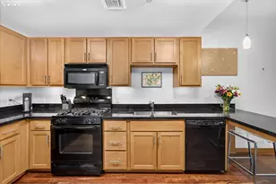 2335 NW Raleigh St, Portland, OR 97210 - Photo 10