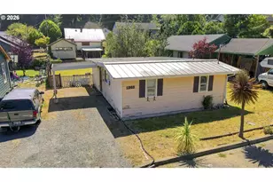 1363 Minnesota Ave, Coos Bay, OR 97420 - Photo 2
