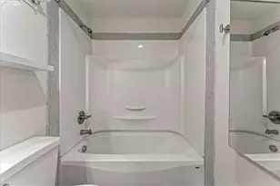661 NE 162nd Ave, Portland, OR 97230 - Photo 20
