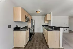 661 NE 162nd Ave, Portland, OR 97230 - Photo 8
