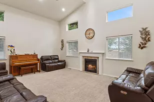 3273 Oxford St, Woodburn, OR 97071 - Photo 14