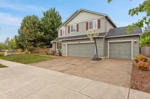 3273 Oxford St, Woodburn, OR 97071 - Photo 2