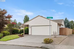 15404 NE Eugene St, Portland, OR 97230 - Photo 2
