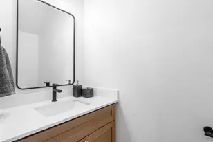 7692 N Montana Ave, Portland, OR 97035 - Photo 8