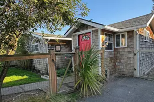 779 16th Ave, Seaside, OR 97138 - Photo 2