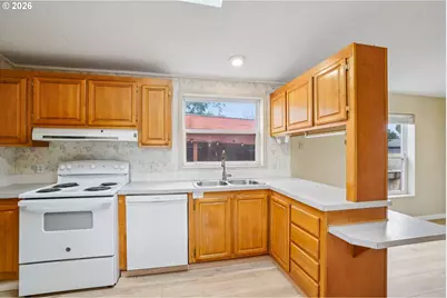 1679 SW Richard Ct, McMinnville, OR 97128 - Photo 16