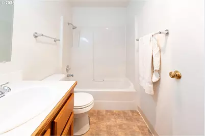 8720 SW Tualatin Rd #206, Tualatin, OR 97062 - Photo 34